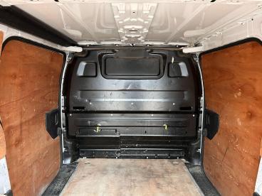 SPOTICAR Peugeot Expert 1.5 Bluehdi 1000 Professional Premium Standard Pan Used Car - Commercial Vehicle Diesel White - Preston - 1200563347_5