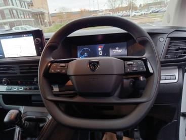 SPOTICAR Peugeot Expert 1.5 Bluehdi Professional Standard Panel Van Standa Used Car - Commercial Vehicle Diesel White - Aylesbury - 1200565920_3