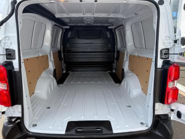 SPOTICAR Peugeot Expert 2.0 Bluehdi Professional Long Panel Van Eat8 Long Used Car - Commercial Vehicle Diesel White - Boston - 1200566713_3