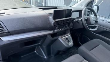 SPOTICAR Peugeot Expert 2.0 Bluehdi Professional Long Panel Van Eat8 Long Used Car - Commercial Vehicle Diesel White - Romford - 1200582624_4