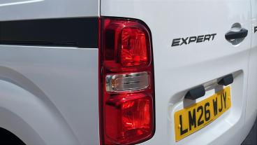 SPOTICAR Peugeot Expert 1.5 Bluehdi Professional Standard Panel Van Standa Used Car - Commercial Vehicle Diesel White - Hatfield - 1200613573_5