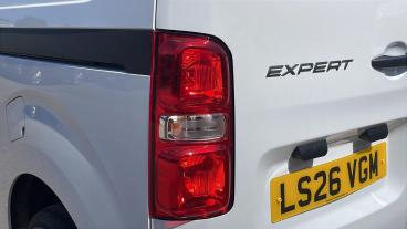 SPOTICAR Peugeot Expert 1.5 Bluehdi Professional Standard Panel Van Standa Used Car - Commercial Vehicle Diesel White - Hatfield - 1200618626_5