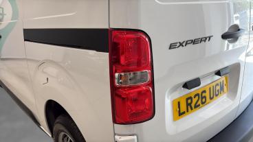 SPOTICAR Peugeot Expert 1.5 Bluehdi Professional Standard Panel Van Standa Used Car - Commercial Vehicle Diesel White - West London - 1200627888_5