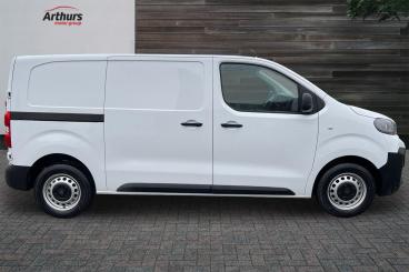 SPOTICAR Peugeot Expert 1.5 Bluehdi Professional Standard Panel Van Standa Used Car - Commercial Vehicle Diesel White - Oswestry - 1200628901_2
