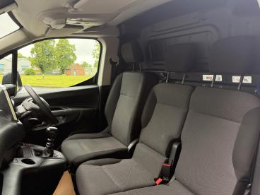 SPOTICAR Peugeot Partner 1.5 Bluehdi 1000 Asphalt Premium Standard Panel Va Used Car - Commercial Vehicle Diesel White - Carlisle - 1200546311_4