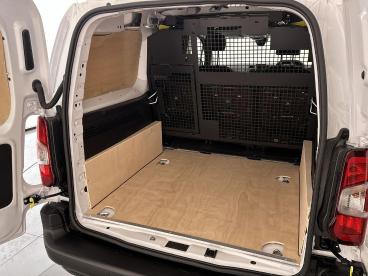 SPOTICAR Peugeot Partner 1.5 Bluehdi 850 Professional Long Crew Van Lwb Eur Used Car - Commercial Vehicle Diesel White - Croxdale - 1200555586_4