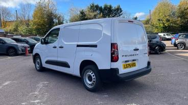 SPOTICAR Peugeot Partner 1.5 Bluehdi 850 Professional Long Crew Van Lwb Eur Used Car - Commercial Vehicle Diesel White - Hatfield - 1200555706_5