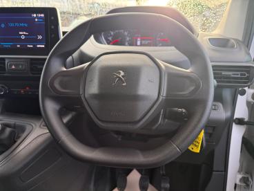 SPOTICAR Peugeot Partner 1.5 Bluehdi 1000 Professional Premium Standard Pan Used Car - Commercial Vehicle Diesel White - Carlisle - 1200561655_4