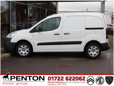 SPOTICAR Peugeot Partner 1.6 Bluehdi 854 Professional L1 5dr Used Car - Commercial Vehicle Diesel White - Salisbury - 1200564403_2