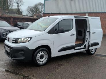 SPOTICAR Peugeot Partner 1.5 Bluehdi 1000 Professional-plus Standard Panel Used Car - Commercial Vehicle Diesel White - Northallerton - 1200575780_5