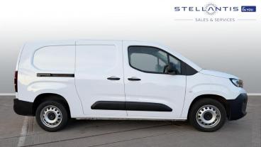 SPOTICAR Peugeot Partner 1.5 Bluehdi 850 Professional Long Crew Van Lwb Eur Used Car - Commercial Vehicle Diesel White - Liverpool - 1200584007_2