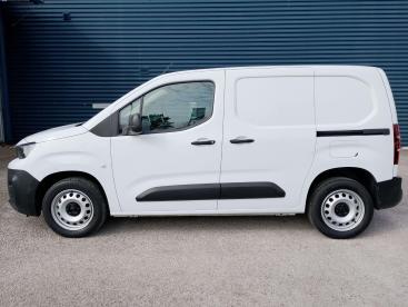 SPOTICAR Peugeot Partner 1.5 Bluehdi 1000 Professional Premium + Standard P Used Car - Commercial Vehicle Diesel White - Barrow In Furness - 1200588157_4