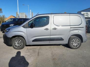 SPOTICAR Peugeot Partner 1.5 Bluehdi 1000 Asphalt Standard Panel Van Eat8 S Used Car - Commercial Vehicle Diesel Grey - Colchester - 1200589290_4