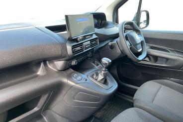 SPOTICAR Peugeot Partner 1.5 Bluehdi 950 Asphalt Long Panel Van Lwb Euro 6 Used Car - Commercial Vehicle Diesel White - Basildon - 1200594884_2