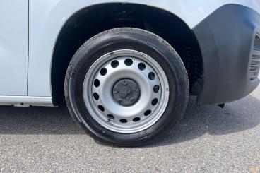 SPOTICAR Peugeot Partner 1.5 Bluehdi 1000 Professional Premium + Standard P Used Car - Commercial Vehicle Diesel White - Basildon - 1200603148_5