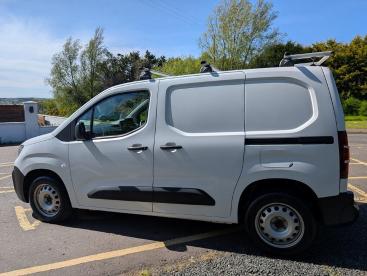 SPOTICAR Peugeot Partner 1.5 Bluehdi 1000 Professional Premium + Standard P Used Car - Commercial Vehicle Diesel White - County Antrim - 1200605070_5