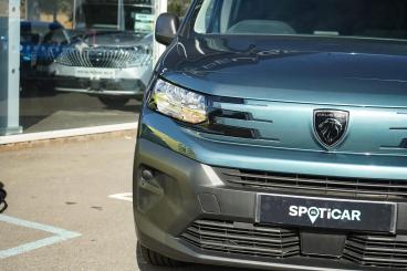 SPOTICAR Peugeot Partner 1.5 Bluehdi 850 Professional Long Crew Van Lwb Eur Used Car - Commercial Vehicle Diesel Blue - Leamington - 1200613065_5