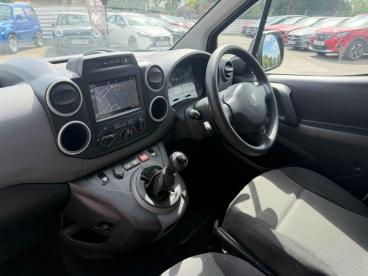 SPOTICAR Peugeot Partner 1.6 Bluehdi 854 Professional L1 5dr Used Car - Commercial Vehicle Diesel White - Billinghay - 1200616938_4