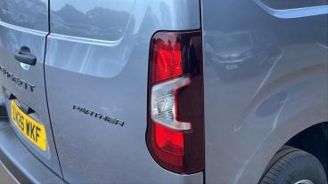 SPOTICAR Peugeot Partner 1.5 Professional-plus M Euro 6 (s/s) 5dr Used Car - Commercial Vehicle Diesel Grey - Hatfield - 1200617485_5