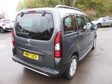 SPOTICAR Peugeot Partner Tepee 1.6 Bluehdi Outdoor Euro 6 (s/s) 5dr Used Car - Mpv Diesel Grey - Wokingham - 1200556144_3
