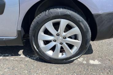 SPOTICAR Peugeot Partner Tepee 1.2 Puretech Outdoor Euro 6 (s/s) 5dr Used Car - Mpv Petrol Grey - Southend-on-sea - 1200562260_5