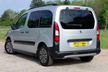 SPOTICAR Peugeot Partner Tepee 1.6 Bluehdi Outdoor Etg Euro 6 (s/s) 5dr Used Car - Mpv Diesel Silver - Eastbourne - 1200598260_5