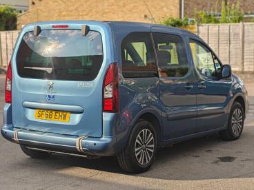 SPOTICAR Peugeot Partner Tepee 1.6 Bluehdi Allure Etg Euro 6 (s/s) 5dr Used Car - Mpv Diesel Blue - Ashford - 1200623142_3