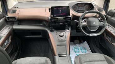 SPOTICAR Peugeot Rifter 1.5 Bluehdi Gt Line Standard Mpv Eat Euro 6 (s/s) Used Car - Mpv Diesel Blue - Walton On Thames - 1200543861_4