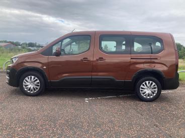 SPOTICAR Peugeot Rifter 1.5 Bluehdi Allure Standard Mpv Euro 6 (s/s) 5dr Used Car - Mpv Diesel Bronze - Portadown - 1200554062_3