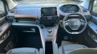 SPOTICAR Peugeot Rifter 1.2 Puretech Gt Standard Mpv Eat Euro 6 (s/s) 5dr Used Car - Mpv Petrol Beige - Godalming - 1200577441_4