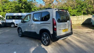 SPOTICAR Peugeot Rifter 1.2 Puretech Gt Standard Mpv Eat Euro 6 (s/s) 5dr Used Car - Mpv Petrol Beige - Godalming - 1200577441_5