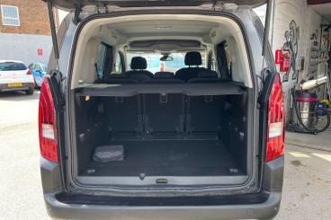 SPOTICAR Peugeot Rifter 1.2 Puretech Gt Standard Mpv Eat Euro 6 (s/s) 5dr Used Car - Mpv Petrol Grey - Newark On Trent - 1200587803_5
