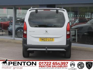SPOTICAR Peugeot Rifter 1.2 Puretech Allure Premium Long Mpv Eat Euro 6 (s Used Car - Mpv Petrol White - Salisbury - 1200589861_4