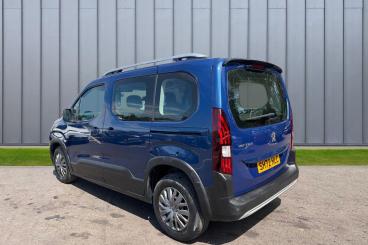SPOTICAR Peugeot Rifter 1.5 Bluehdi Allure Standard Mpv Euro 6 (s/s) 5dr Used Car - Mpv Diesel Blue - Taunton - 1200617098_5