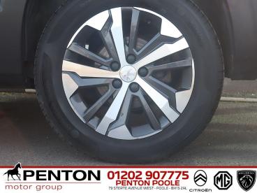 SPOTICAR Peugeot Rifter 1.2 Puretech Gt Long Mpv Eat Euro 6 (s/s) 5dr Used Car - Mpv Petrol Black - Poole - 1200621794_5