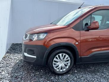 SPOTICAR Peugeot Rifter 1.2 Puretech Active Standard Mpv Euro 6 (s/s) 5dr Used Car - Mpv Petrol Bronze - Kingswinford - 1200628352_5