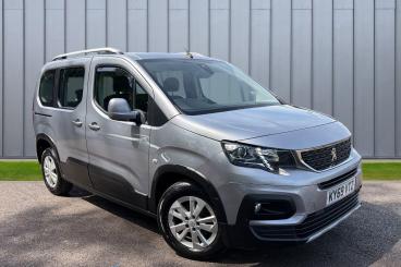 SPOTICAR Peugeot Rifter 1.2 Puretech Allure Standard Mpv Euro 6 (s/s) 5dr Used Car - Mpv Petrol Grey - Taunton - 1200632818_1