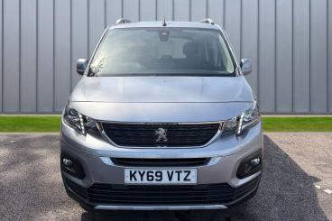 SPOTICAR Peugeot Rifter 1.2 Puretech Allure Standard Mpv Euro 6 (s/s) 5dr Used Car - Mpv Petrol Grey - Taunton - 1200632818_3