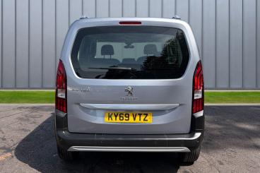 SPOTICAR Peugeot Rifter 1.2 Puretech Allure Standard Mpv Euro 6 (s/s) 5dr Used Car - Mpv Petrol Grey - Taunton - 1200632818_5