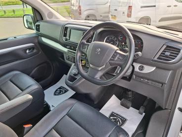 SPOTICAR Peugeot Traveller 2.0 Bluehdi Allure Long Mpv Eat8 Lwb Euro 6 (s/s) Used Car - Commercial Vehicle Diesel White - Boston - 1200538694_3