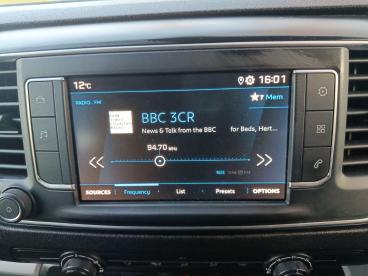 SPOTICAR Peugeot Traveller 2.0 Bluehdi Business Standard Mpv Eat8 Mwb Euro 6 Used Car - Commercial Vehicle Diesel Grey - Aylesbury - 1200562880_4