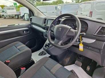 SPOTICAR Peugeot Traveller 2.0 Bluehdi Active Standard Mpv Eat Mwb Euro 6 (s/ Used Car - Commercial Vehicle Diesel Black - Boston - 1200597029_3