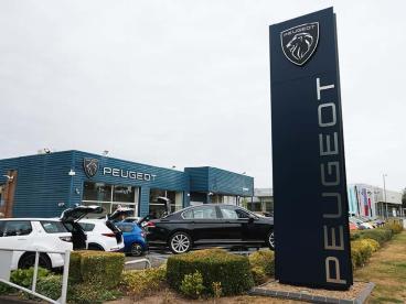 SPOTICAR Peugeot Traveller 2.0 Bluehdi Active Standard Mpv Mwb Euro 6 (s/s) 5 Used Car - Mpv Diesel Red - Leamington - 1200600468_3