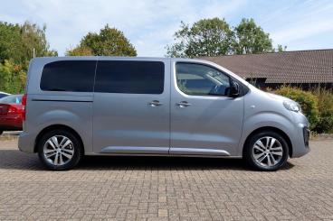 SPOTICAR Peugeot Traveller 2.0 Bluehdi Business Vip Standard Mpv Eat8 Mwb Eur Used Car - Commercial Vehicle Diesel Grey - Fareham - 1200633778_2