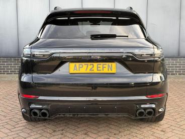 SPOTICAR Porsche Cayenne 2.9t V6 S Platinum Edition Tiptronics 4wd Euro 6 ( Used Car - Suv Petrol Black - Norwich - 1200638998_4