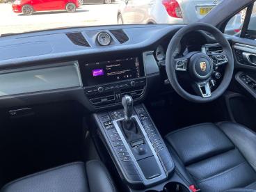SPOTICAR Porsche Macan 2.9t V6 Turbo Pdk 4wd Euro 6 (s/s) 5dr Used Car - Suv Petrol Grey - Selby - 1200513721_2