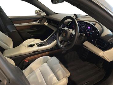 SPOTICAR Porsche Taycan Performance Plus 93.4kwh 4s Auto 4wd 4dr Used Car - Saloon Electric Silver - Selby - 1200568554_2