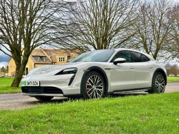 SPOTICAR Porsche Taycan Performance Plus 93.4kwh 4s Cross Turismo Auto 4wd Used Car - Estate Electric Grey - Trowbridge - 1200573330_2