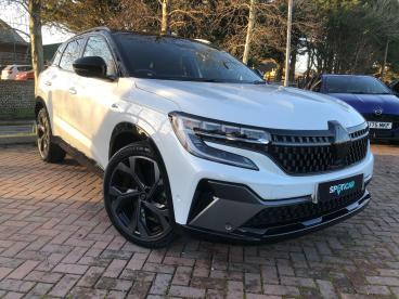 SPOTICAR Renault Austral 1.2 E-tech Techno Esprit Alpine Auto Euro 6 (s/s) Used Car - Suv Hybrid White - Littlehampton - 1200564971_1