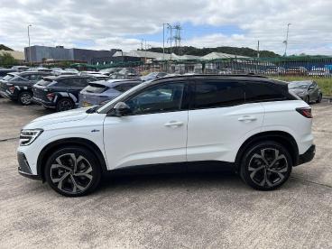 SPOTICAR Renault Austral 1.2 E-tech Iconic Esprit Alpine Auto Euro 6 (s/s) Used Car - Suv Hybrid Multicolour - Pontypridd - 1200585673_4